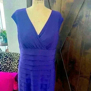 American Living Size 16 v-cross over neck very nice slimming cut.